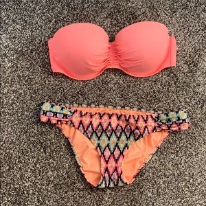 Victoria’s Secret bikini